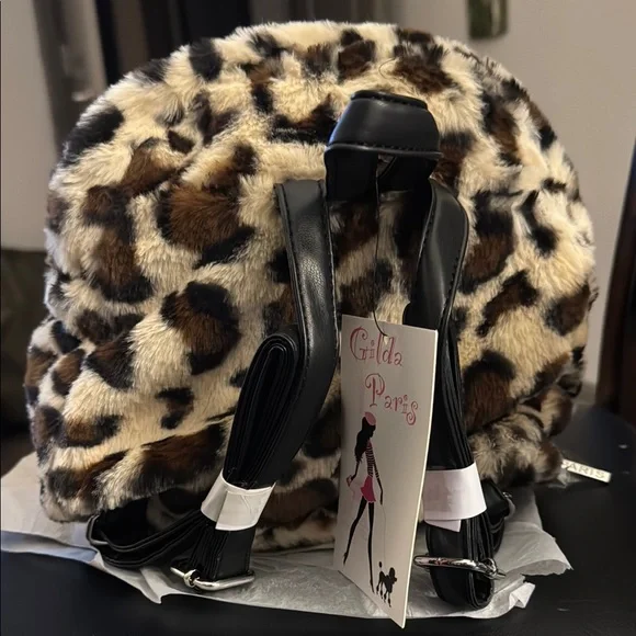 Gilda Paris Leopard Faux Fur Mini Backpack • NWT❣️❣️ display picture 3